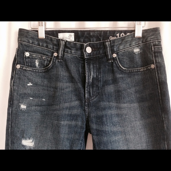Perfectly distressed denim - Picture 2 of 4
