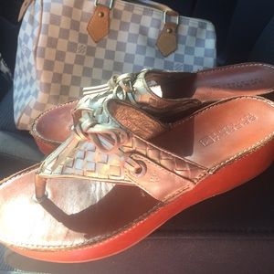 Sperry - leather sandals in camel and gold weave