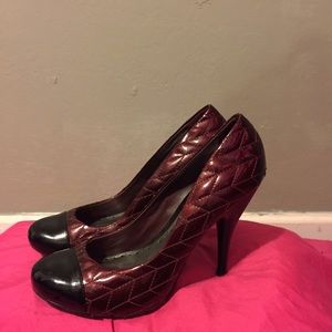 BCBG PUMPS