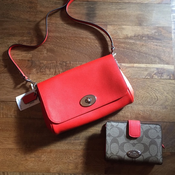 Coach Handbags - Brand new coach purse