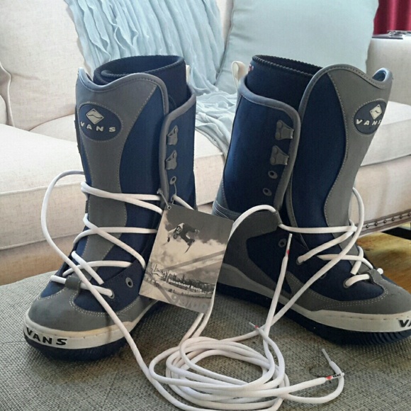 VANS Snowboard boots