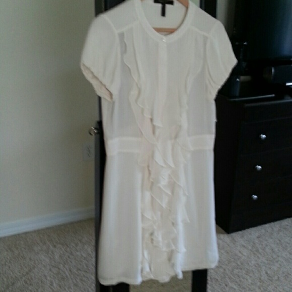 BCBGMAXAZRIA beautiful  100% SILK dress