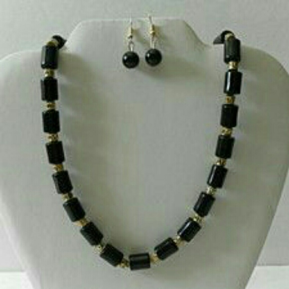 Art deco onyx and gold beaded necklace set. NWT