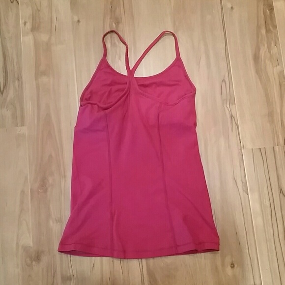 Nike work out top - Picture 2 of 3