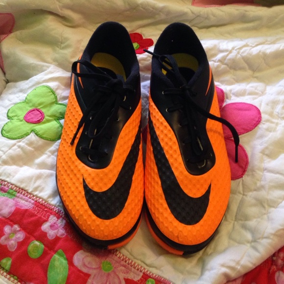 NEW Indoor Hypervenom soccer shoes