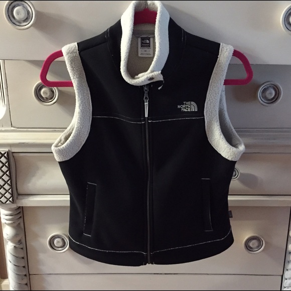 North Face Vest. Black. Size Small