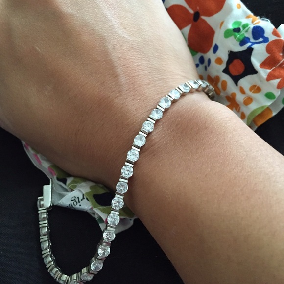 CZ STERLING SILVER TENNIS BRACELET