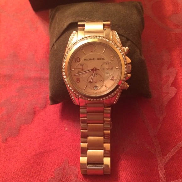 Michael Kors watch. Rose Gold. - Picture 4 of 4