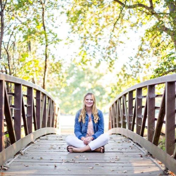 Meet your Posher, Kelly - Picture 1 of 1