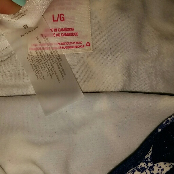 Bikini - Picture 2 of 3