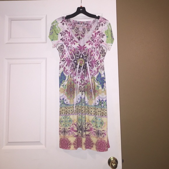White v-neck dress