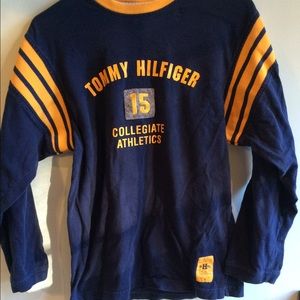 Tommy hill figure shirt .