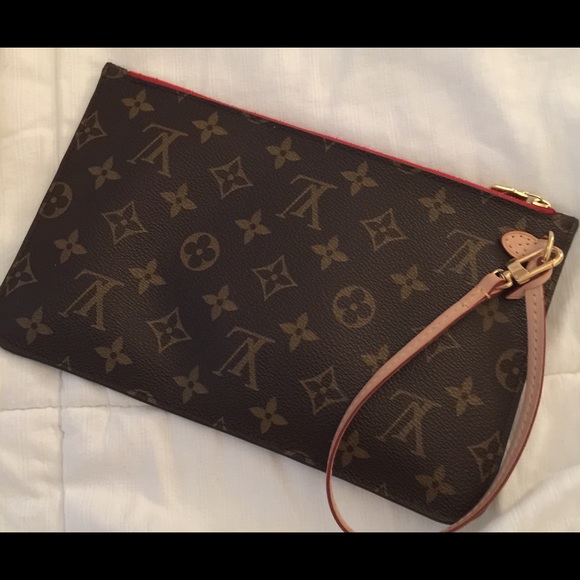 SOLD🌲LV Monogram Neverfull Pouch - Picture 2 of 4