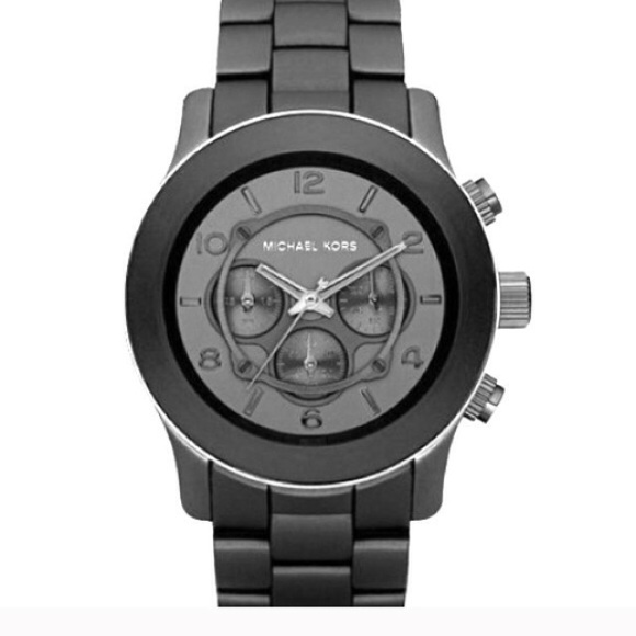 Michael Kors Accessories - Moving Sale 📦📦 Michael Kors black rubber watch