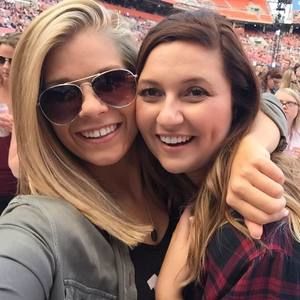 Meet your Posher, Sierra