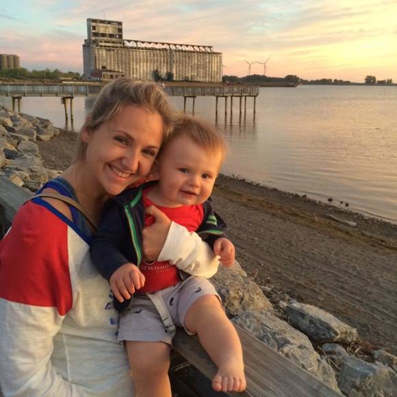 Meet your Posher, Melissa - Picture 1 of 1