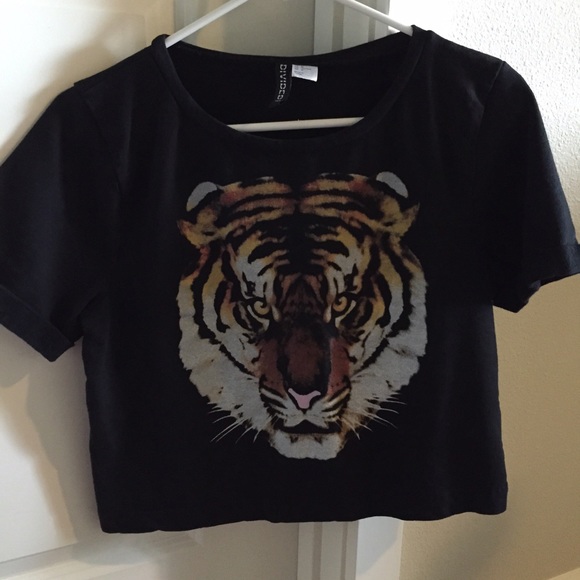Divided H&M Tiger Crop Top