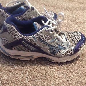 Mizuno running shoes