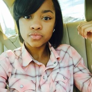 Meet your Posher, Mikayla