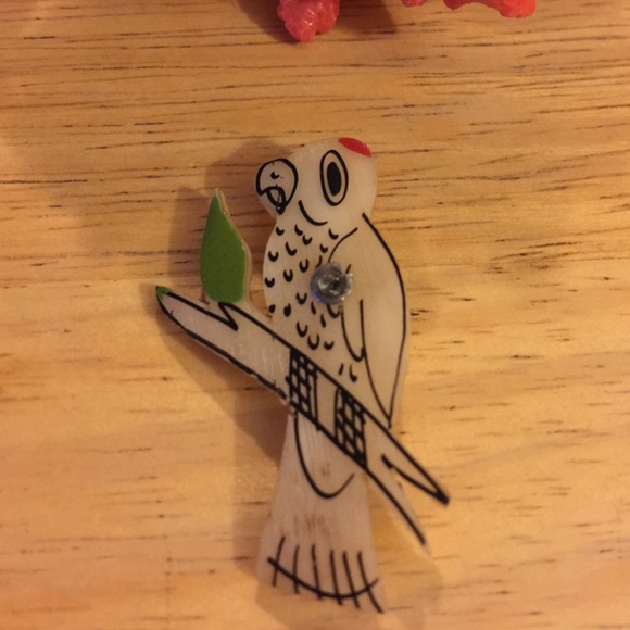 Antique shell bird brooch - Picture 3 of 3