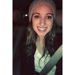 Meet your Posher, Emily