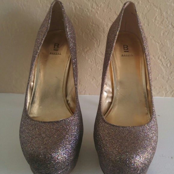 Glitter pumps