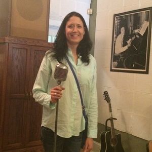 Meet your Posher, Jennifer