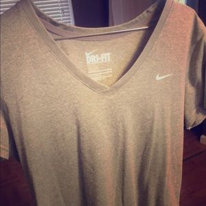 Grey Nike fit short sleeve