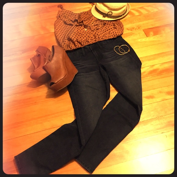 American eagle ankle length jegging. Ankle zippers