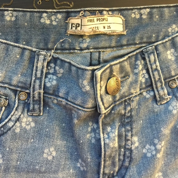 FREE PEOPLE flower pattern jeans! Rare!
