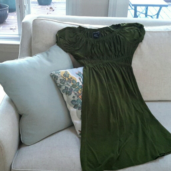 Gorgeous green dress, high waistband