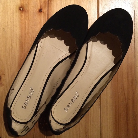 CLOSET CLEAR OUT Velvet Black Flats Scalloped Edge