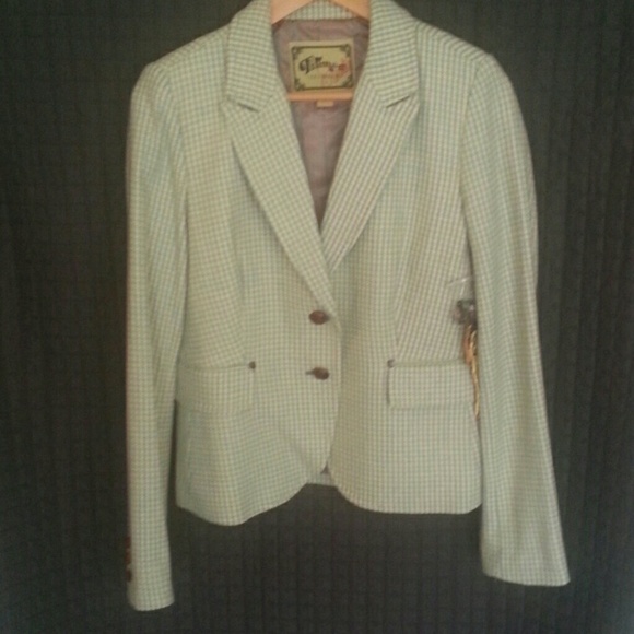Plaid Blazer Never Worn still has tags