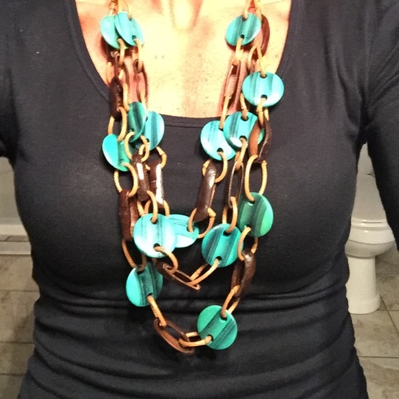Necklace and earring set