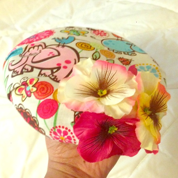 Women's hat
