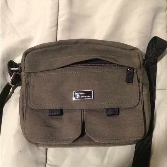 Frankie & Johnnie cross body purse