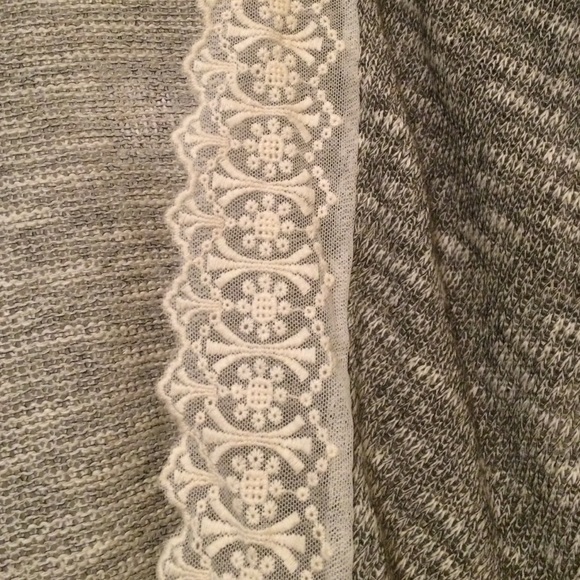 GIRLS Sweater with lace trim - Picture 2 of 4