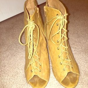 BAMBOO suede wedges 8.5