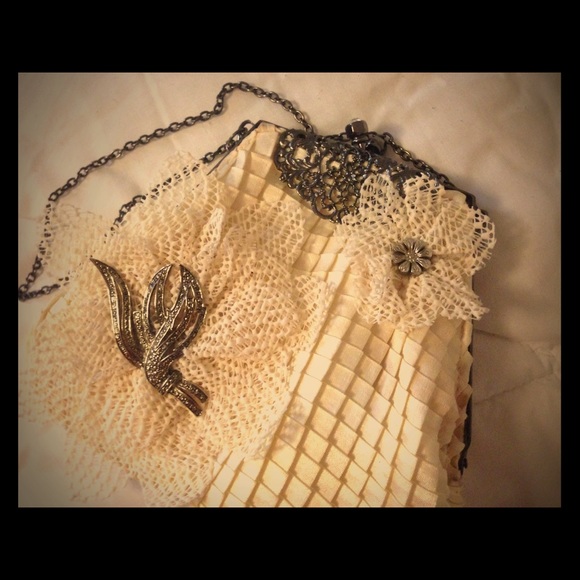 Vintage style small clutch purse