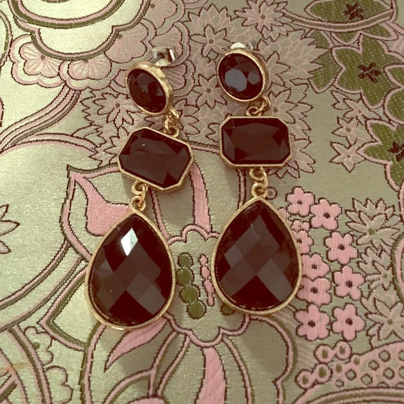 Black statement earrings - Picture 1 of 2