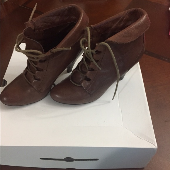 nice heels aldo size seven used 3 times