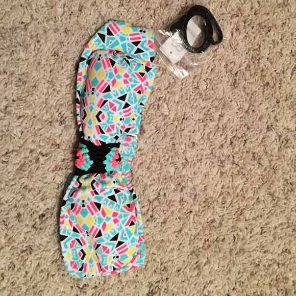 Geometric pattern swim suit top