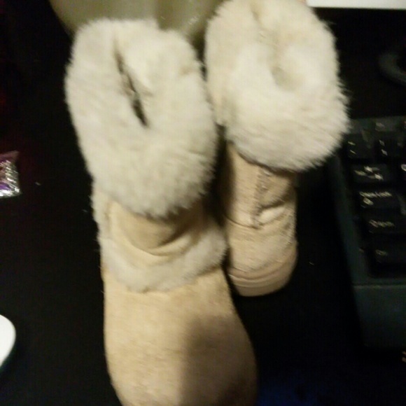 Toddler girl suede boots