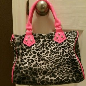 Hot pink Leopard print purse by Katy Pop