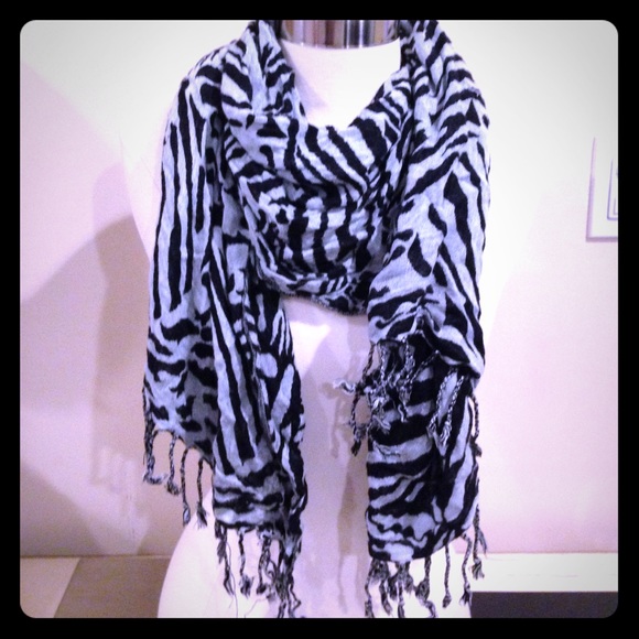 Black and Gray Animal Print Scarf