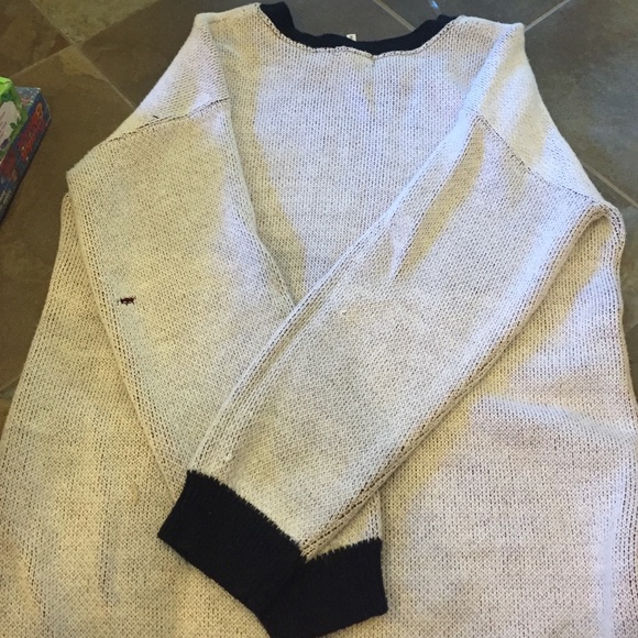 Kirra brand sweater, size M - Picture 3 of 3