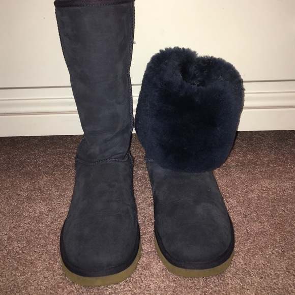 Tall navy blue Uggs - Picture 1 of 4