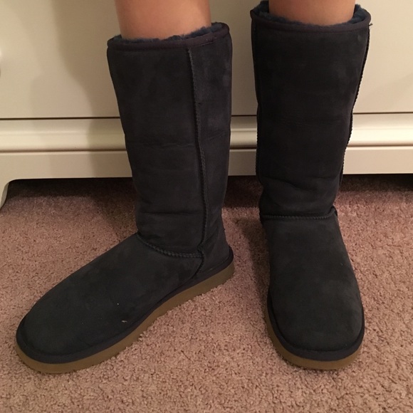 Tall navy blue Uggs - Picture 3 of 4