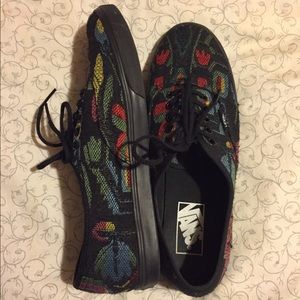 Vans low pro black tapestry shoes