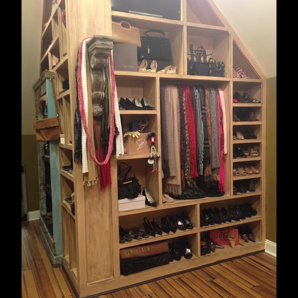 Meet your Posher, Donna - Picture 3 of 4